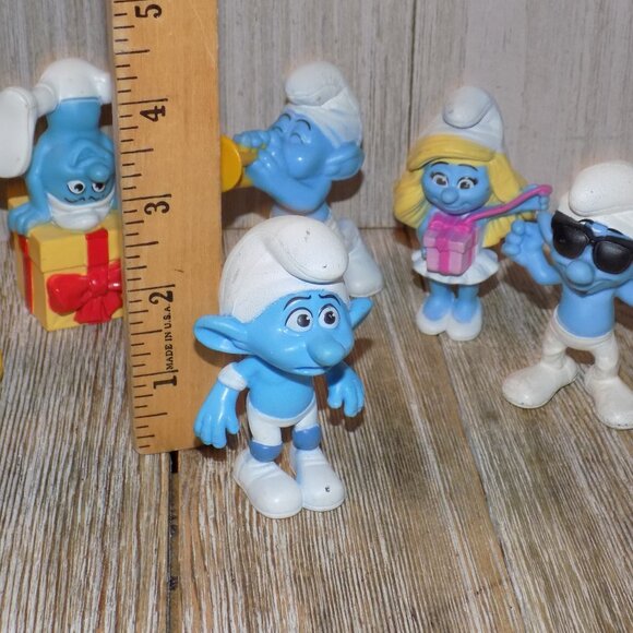SMURF PLASTIC FIGURES TOYS CAKE TOPPER - Picture 2 of 10